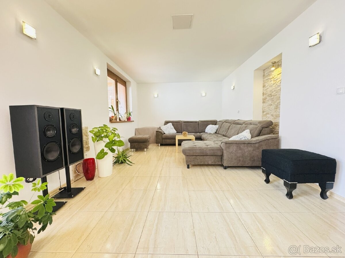 Na predaj 5i RD v obci Pernek. - 10