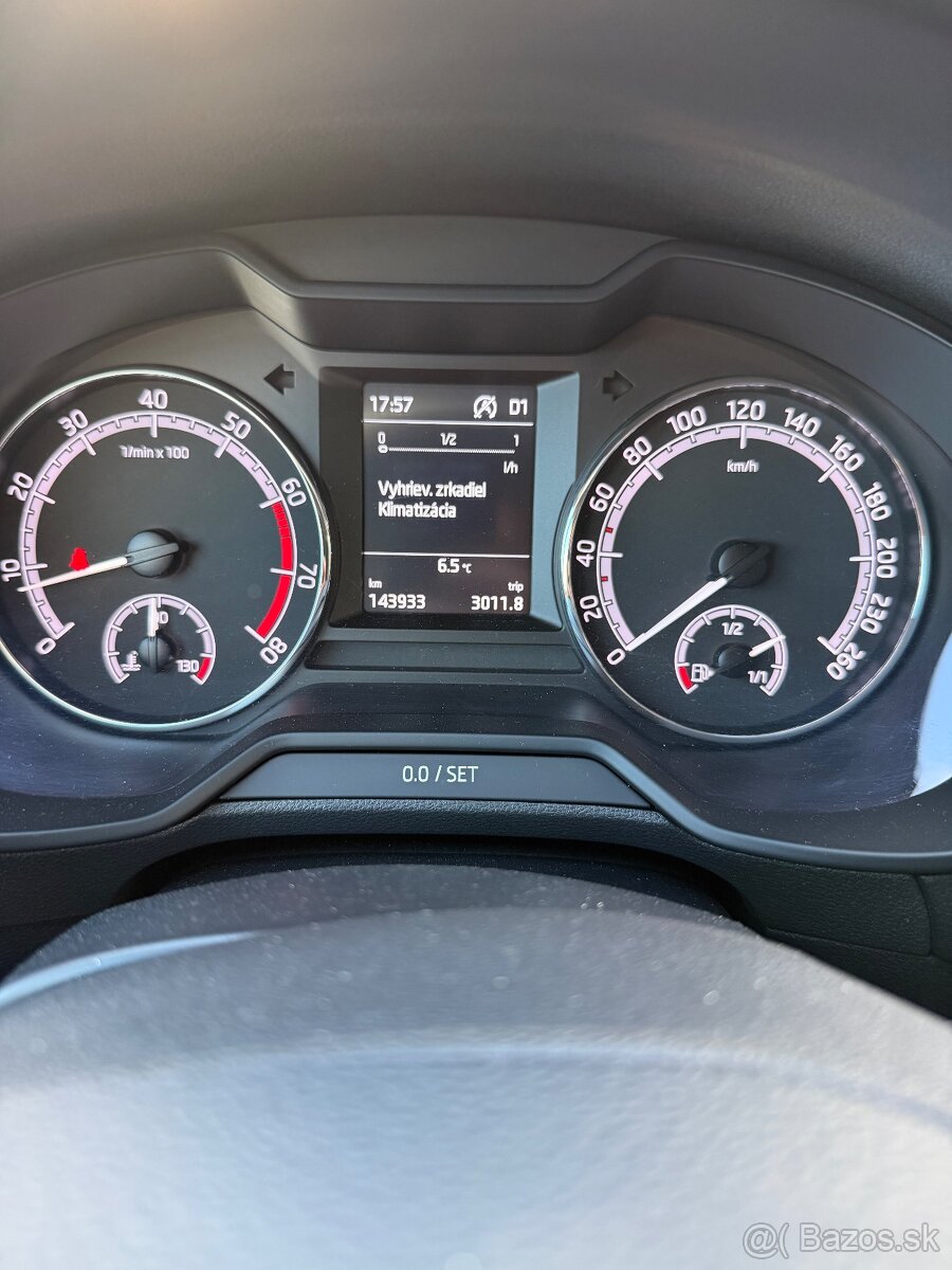 Predám Škoda Octavia combi 1,5Tsi - 10