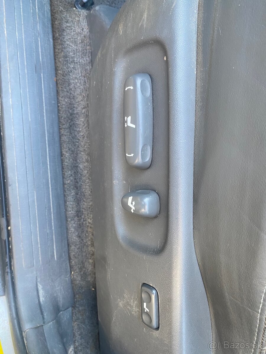 Toyota Landcruiser 120 - 10
