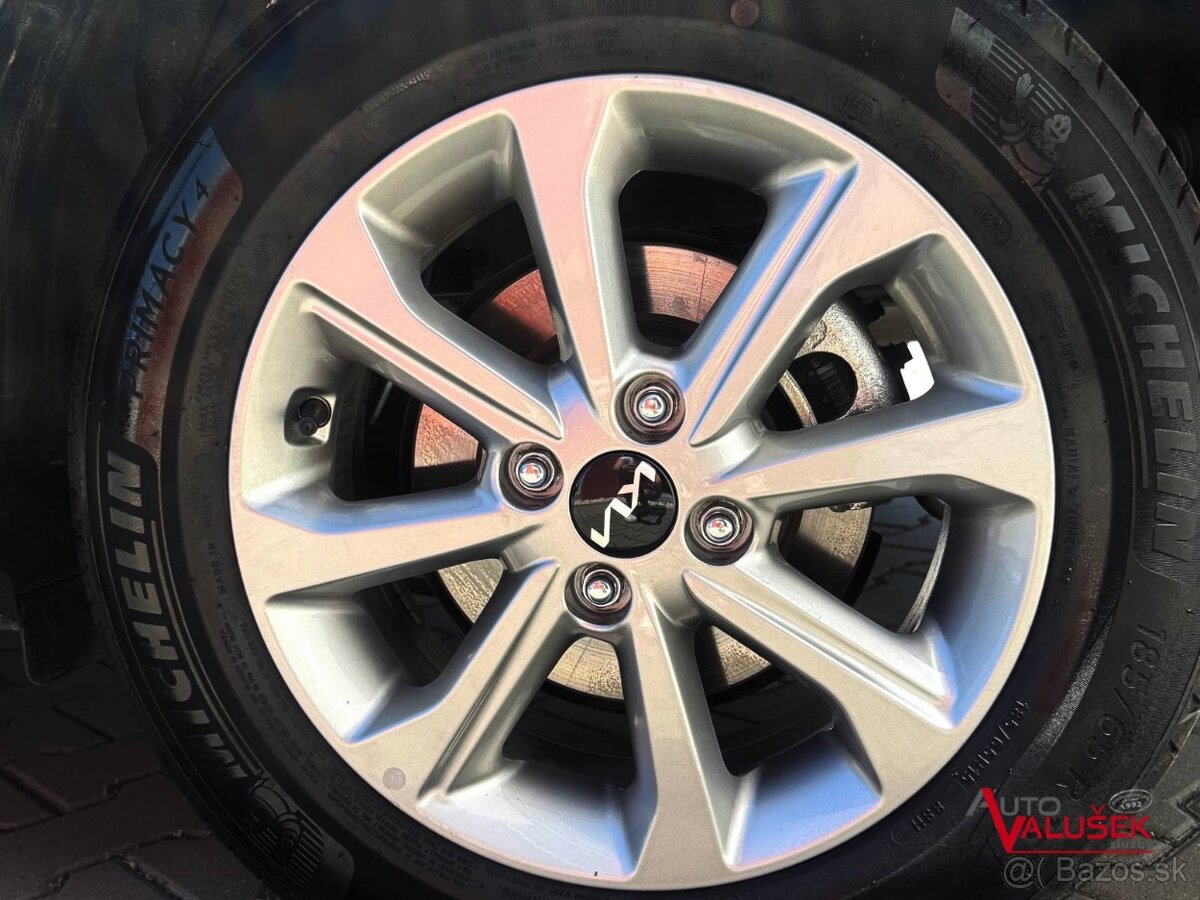 Kia Stonic 1.2 DPi, manuál, Silver + Silver Pack - 10