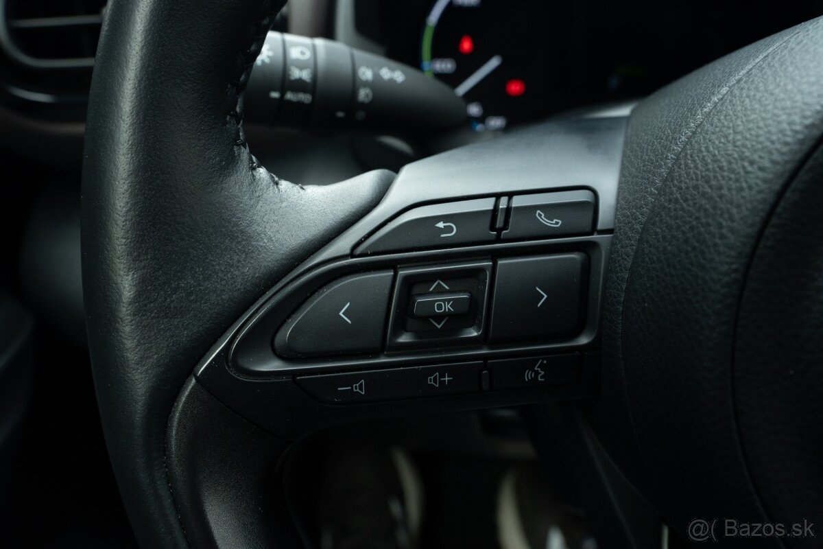 Toyota Yaris Cross Executive Hybrid, odpočet DPH, Záruka - 10