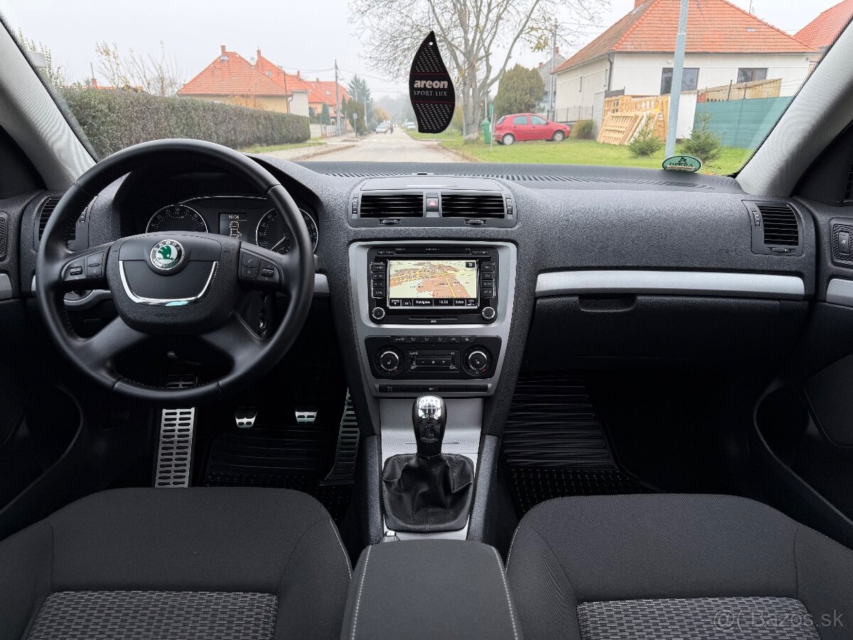 Škoda Octavia 2.0 TDI Sport Edition - 10