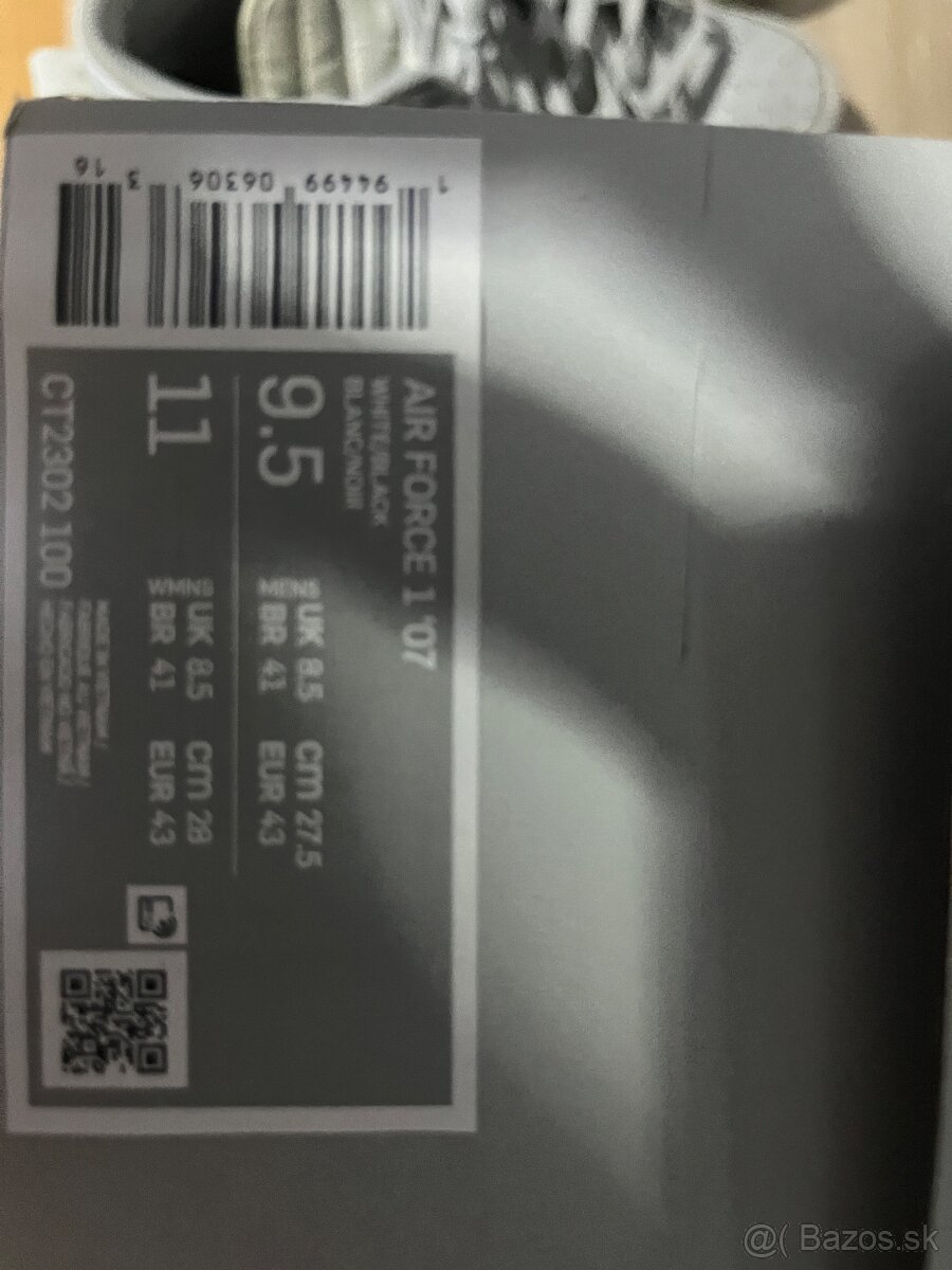 Predavam tieto topanky - 10