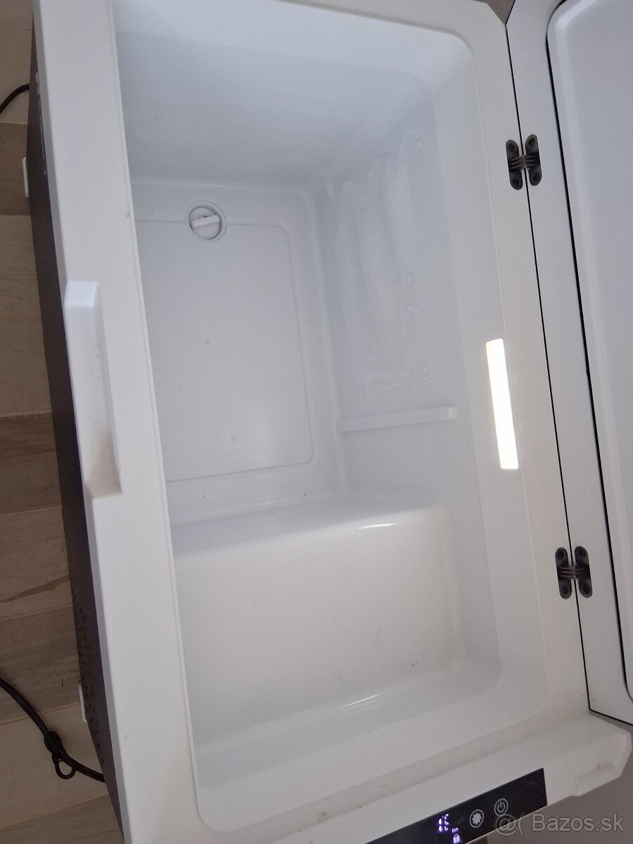 Kompresorova Autochladnička s Mrazničkou 20 alebo až -20st - 10