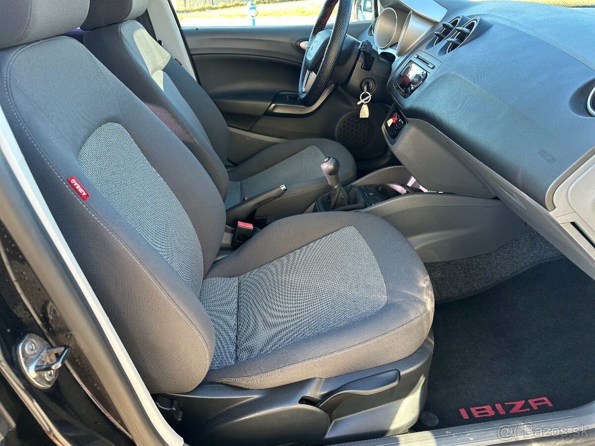 Seat Ibiza ST 1.4 16V benzín 63 kW, 2011 - 10