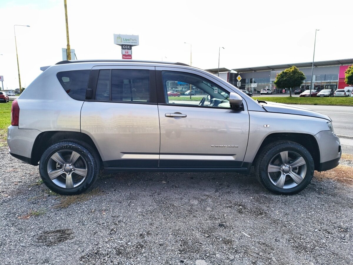 Jeep Compass 2.2L I4 CRD North - 10