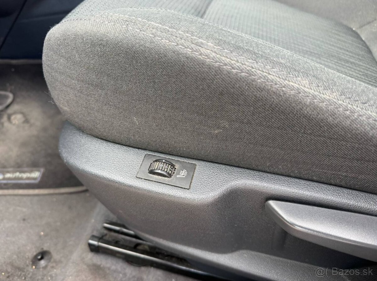 Peugeot 5008 1.6 HDI - 10