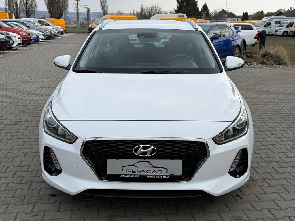 Hyundai i30 CW 1.6 CRDi 110 Comfort - 10
