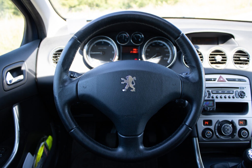 Peugeot 308 SW 1.6 HDi (2008) - 10