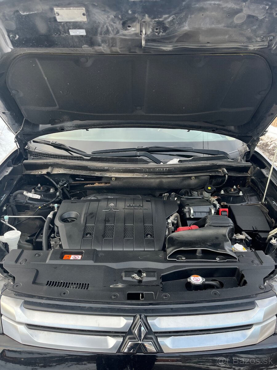 Predám Mitsubushi Outlander 2,2 diesel - 10
