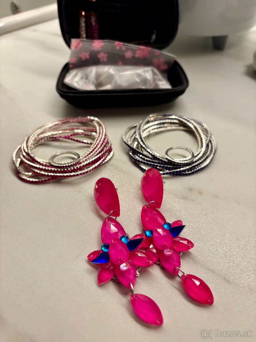 Súťažné plavky, topánky a doplnky - 10