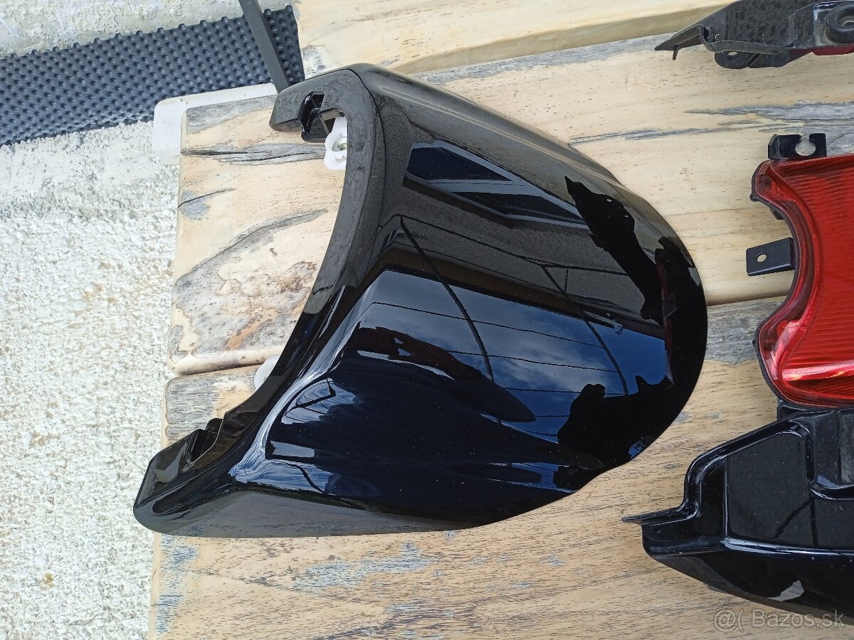 Predám diely na Suzuki VZR 1800 - 10