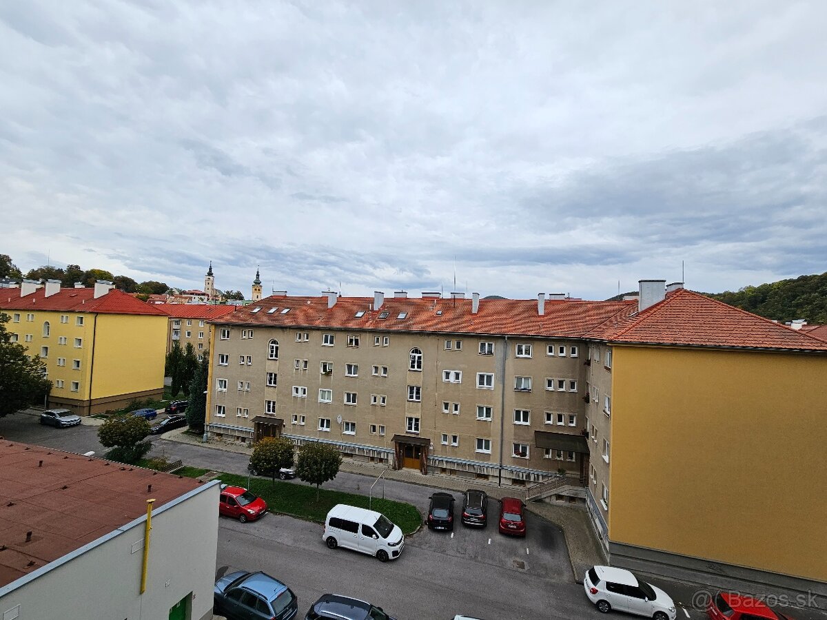 Prenájom 3i byt v centre BB - 10