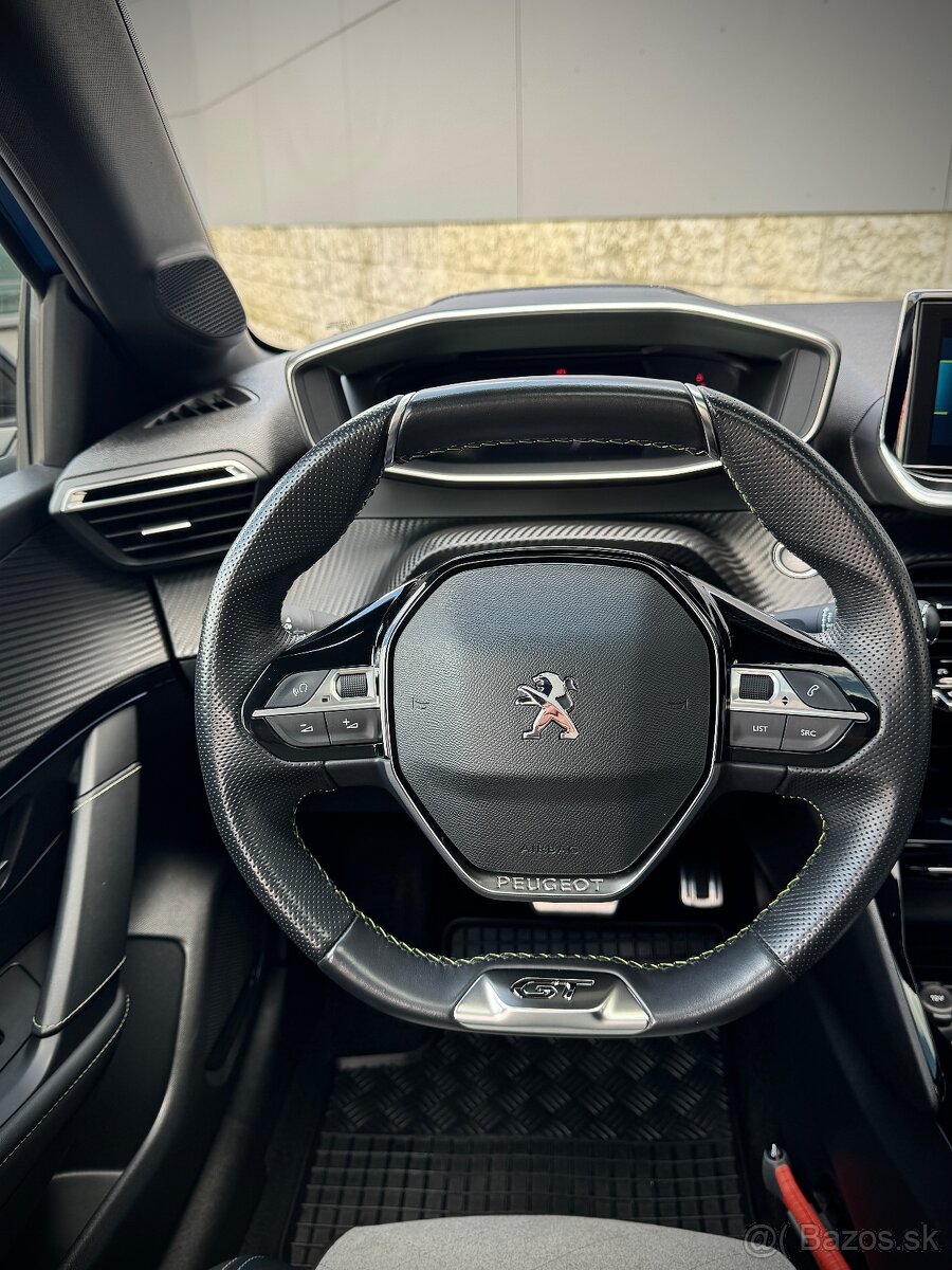 PEUGEOT e208 GT - 10
