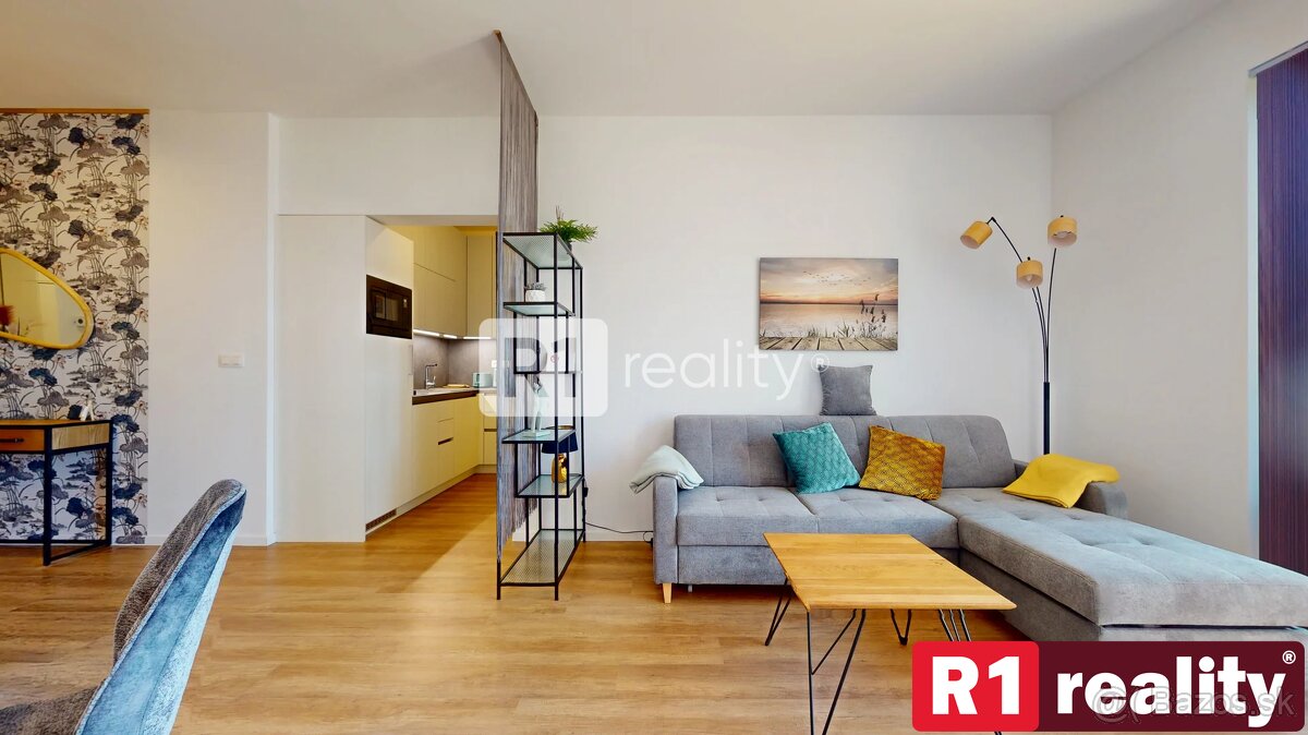 Na prenájom 2 izbový byt 45 m2 + terasa 15 m2 + 30 m2 predzá - 10