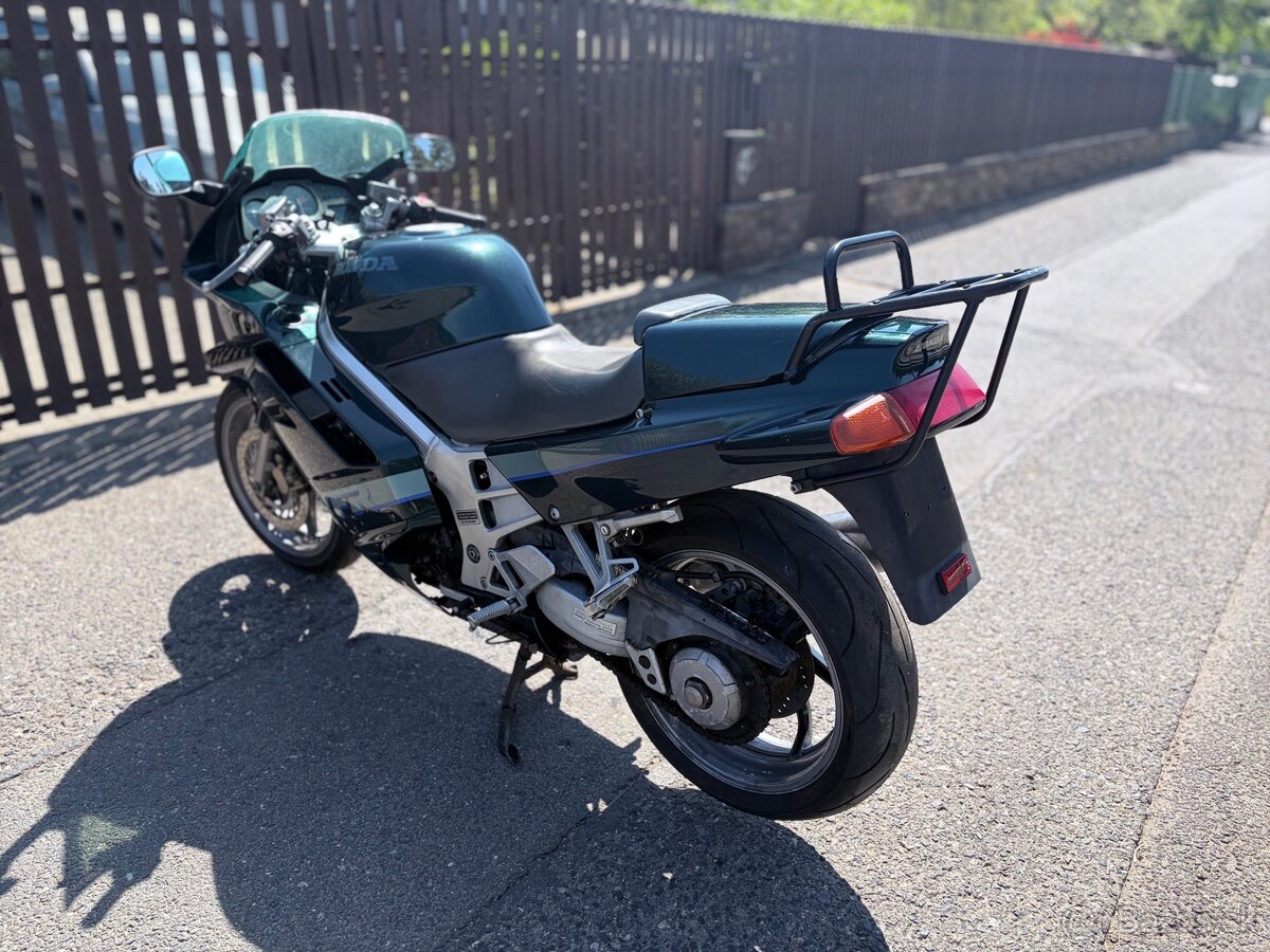 Honda Vfr 750 rc36 - 10
