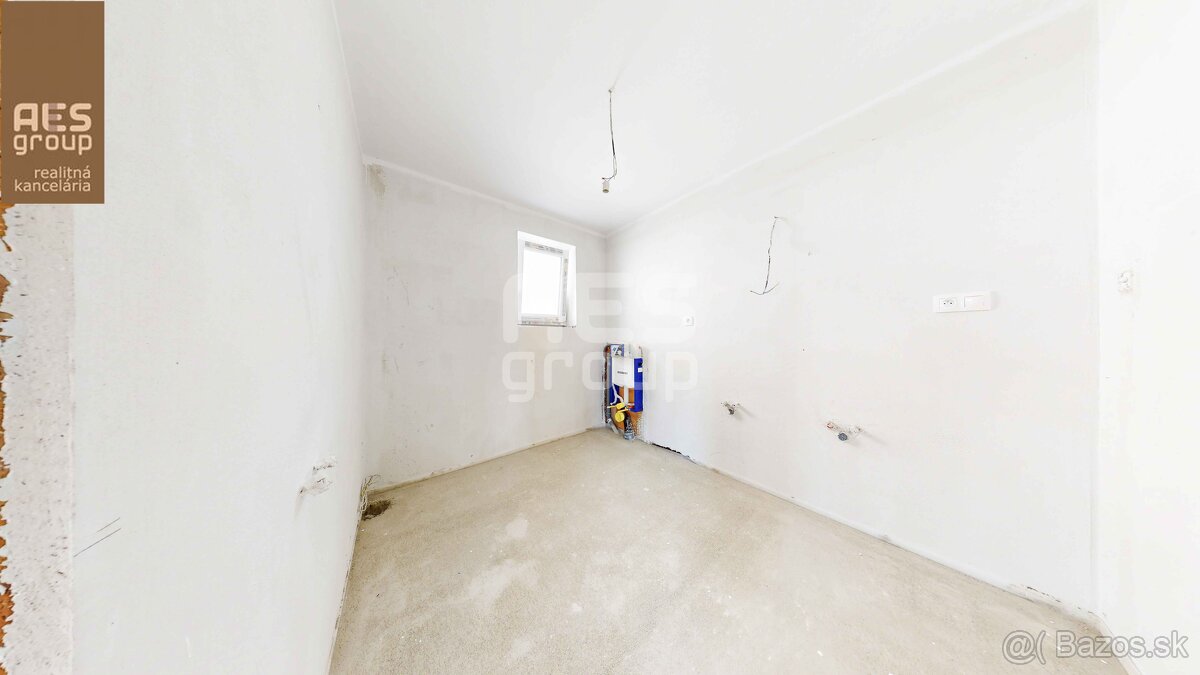 KOLAUDUJEME, PREDAJ, 4i rodinný dom s garážou, ul. Jelšová, - 10