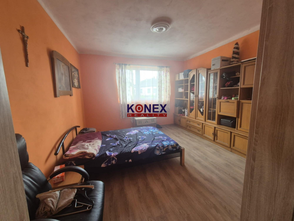 NA PREDAJ priestranný rodinný dom len 5 km od Kapušian - 10