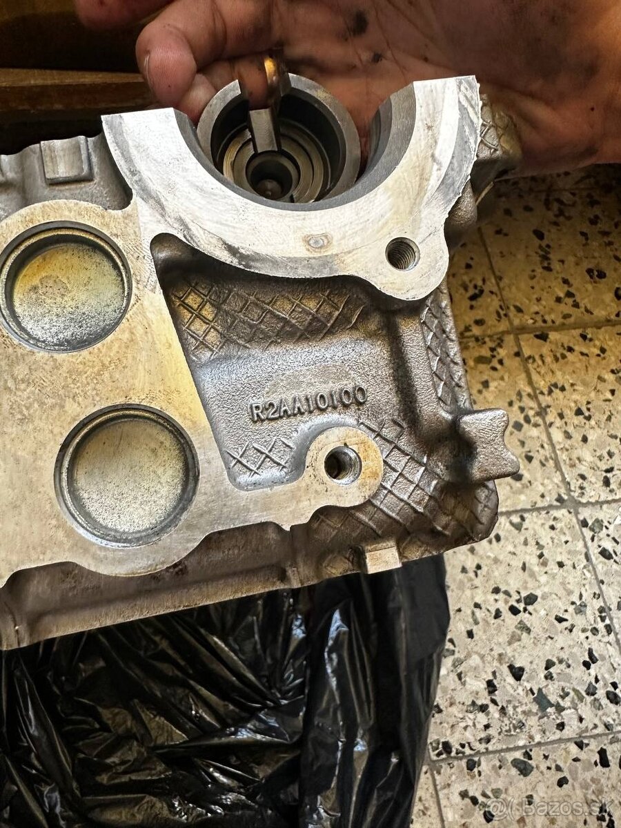 Hlava valcov 2.2 nafta MZR-CD - 10