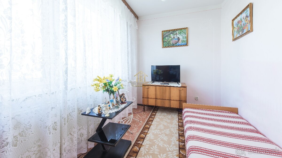 4 izbový byt s balkónom - 10