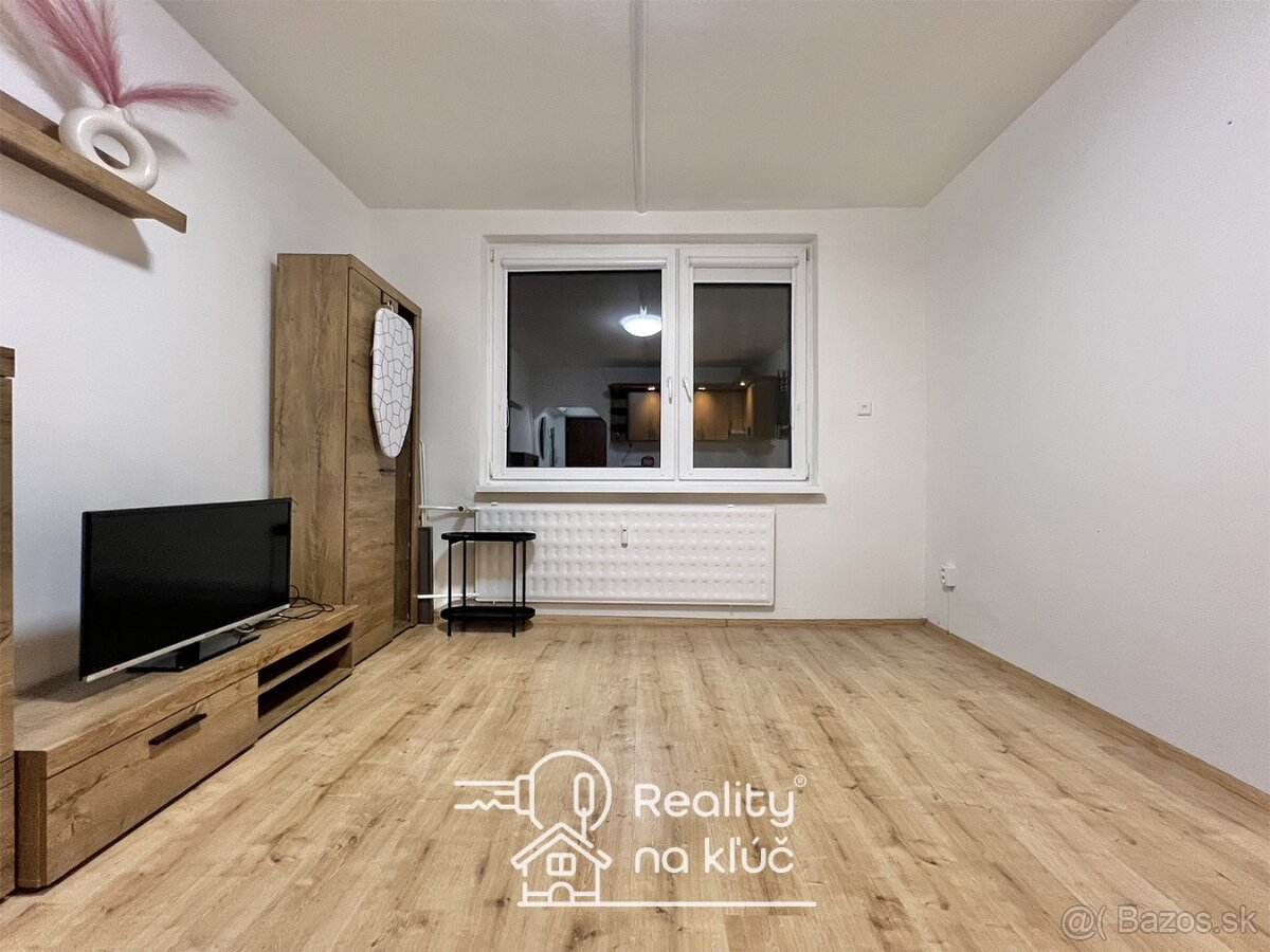 Na prenájom zrekonštruovaná zariadená garsónka na Nábrežnej - 10