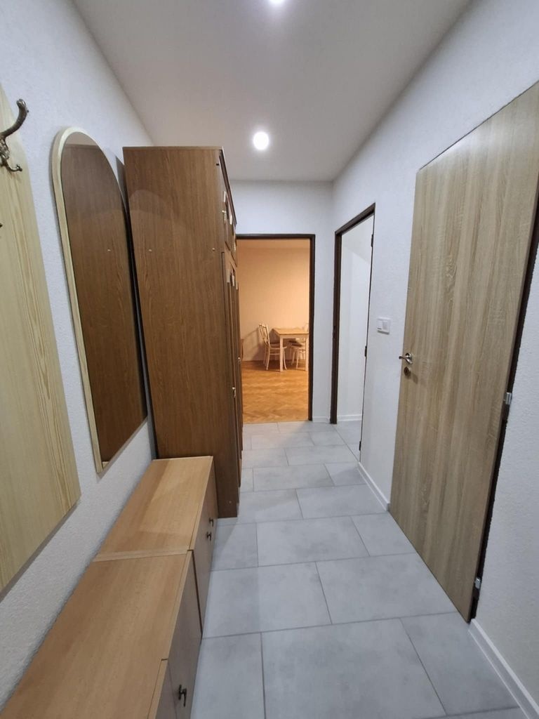 Na prenájom - 2 izb.byt Handlová - 10