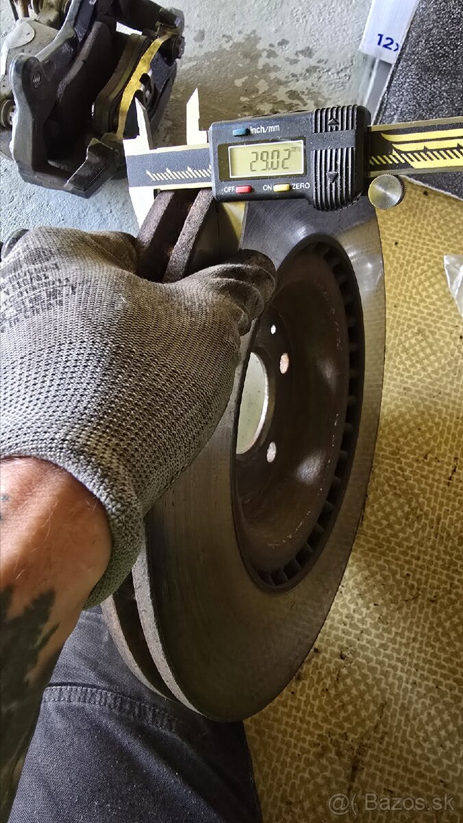 Predne brzdy Audi S4 / S5 B8 - 10