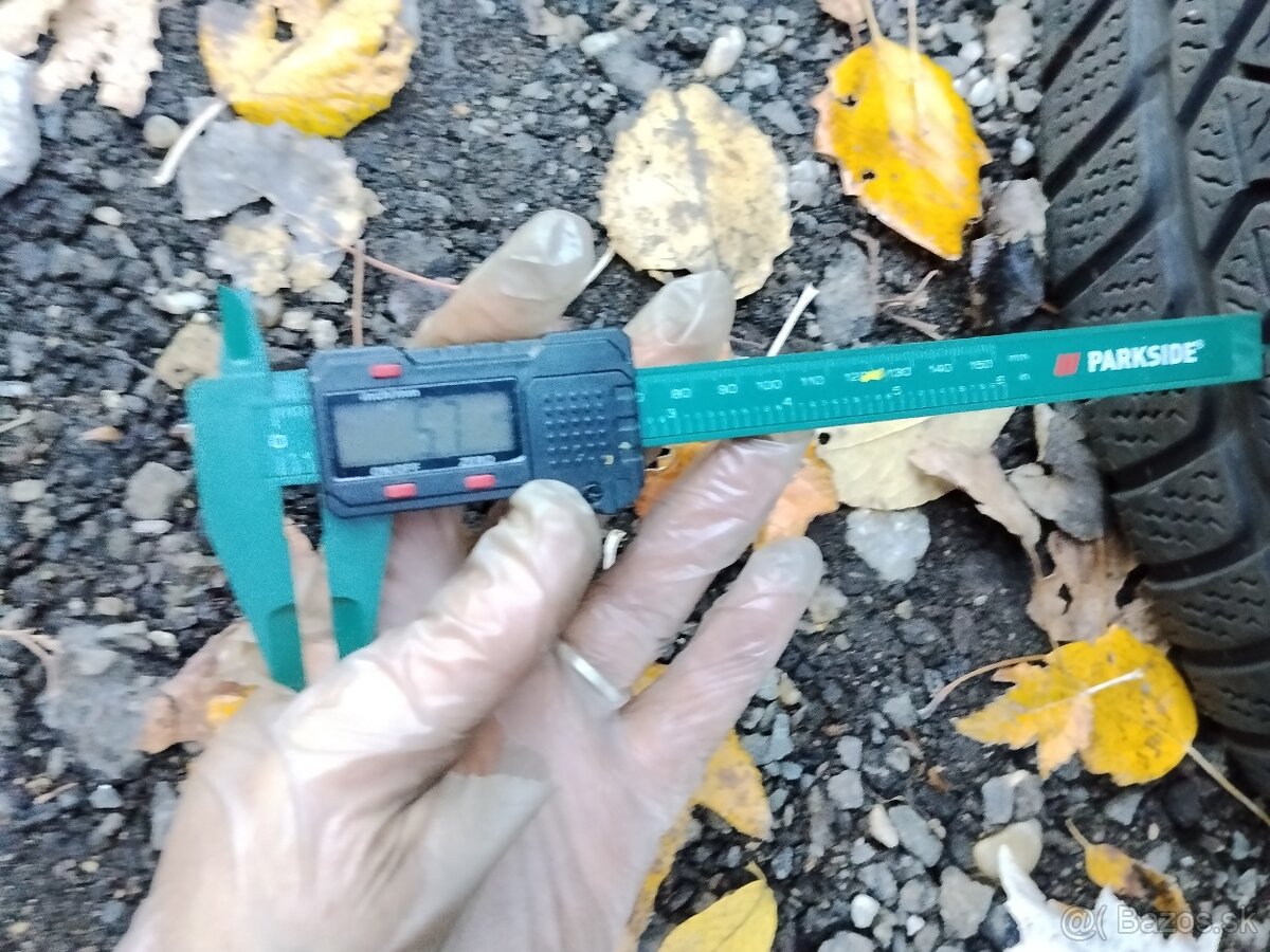 Zimne 215/55 R17, 98V, PIRELLI SOTTOZERO3, 4ks - 10