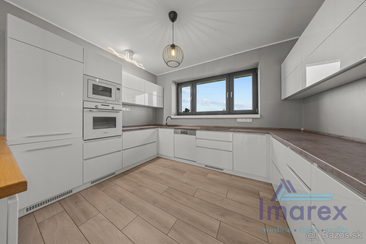 RD pri vode a lese v Novej Dedinke - 10