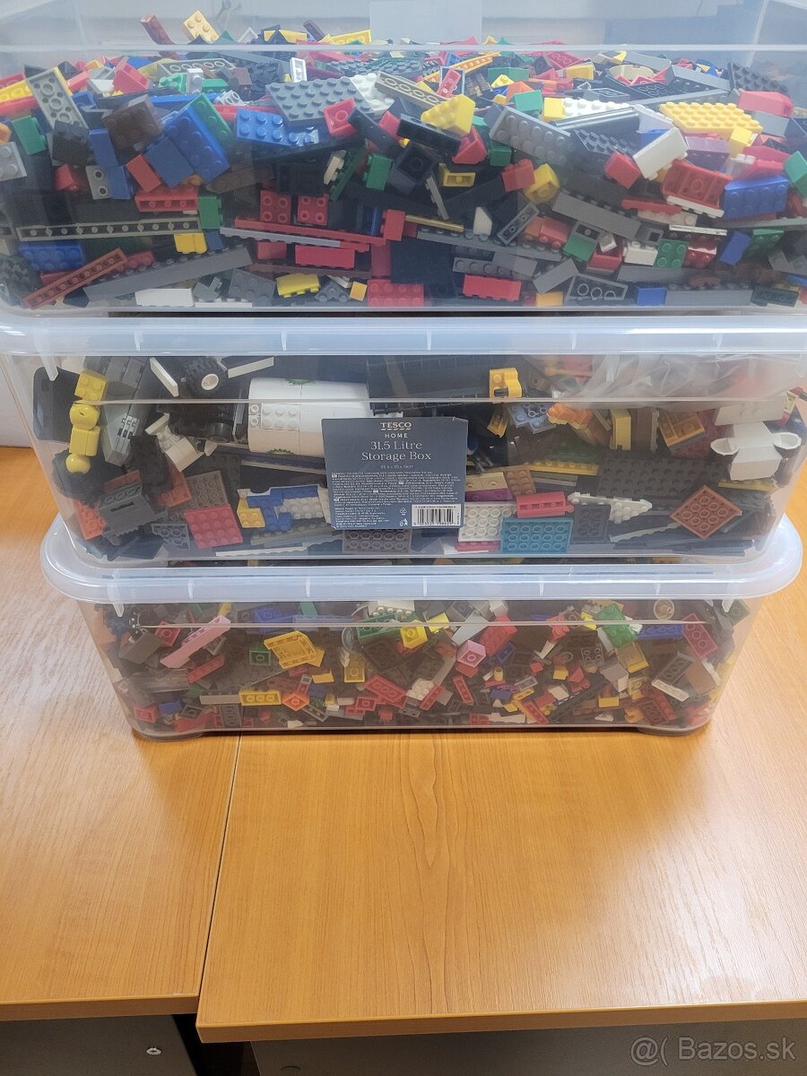 Predám kompatibilnú stavebnicu LEGO cca 30kg - 10