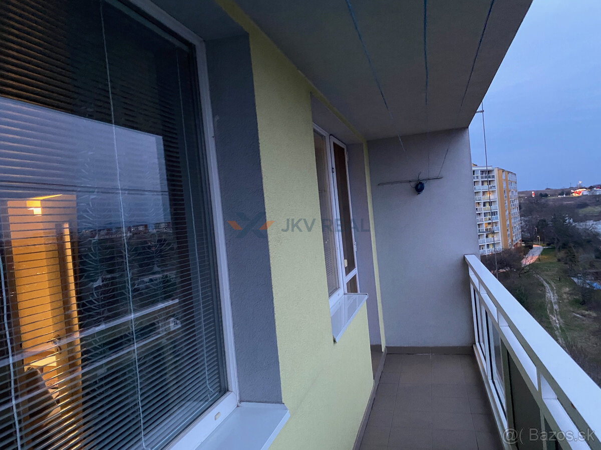 zariadený 1.5 izbový byt po čiastočnej rekonštrukcii - 10