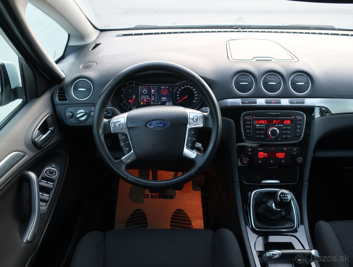 Ford S-Max TITANIUM 2012 2,0TDCI 140k, ťažné zar., 7sedadiel - 10