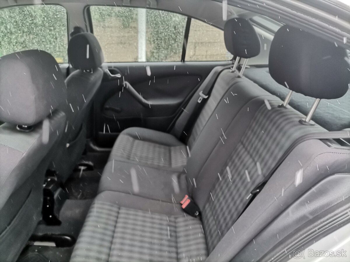 Škoda Octavia 1.6.benzin , EK/STK do 01/2028 - 10