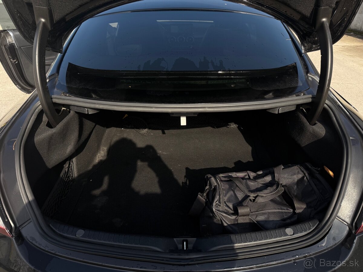 Mercedes-Benz C200 Coupe - 10