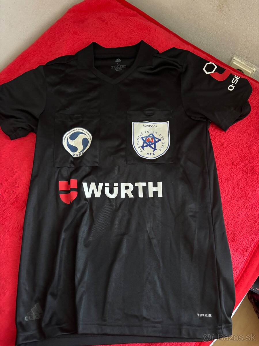 Rozhodcovská výstroj - 10