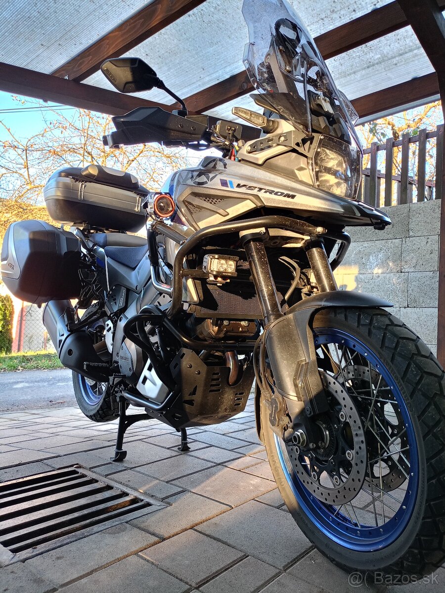 Suzuki V-strom 1050 DL - 10