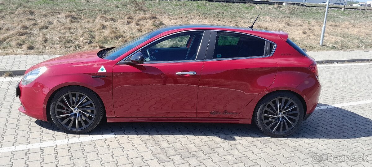 Alfa Romeo Giulietta TBI QV - 10
