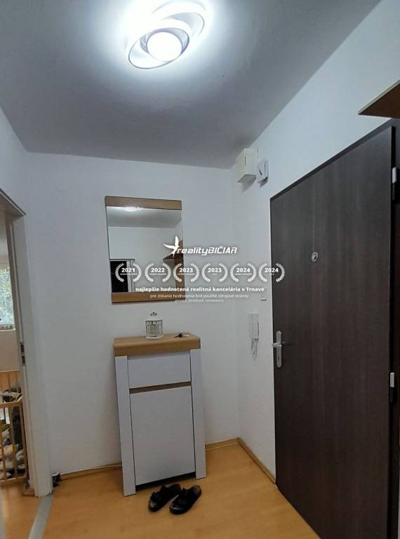3i byt v pokojnej časti Trnavy na Prednádraží - 10