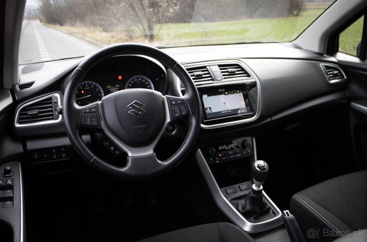 Suzuki SX4 S-Cross benzín - 1.M - 10