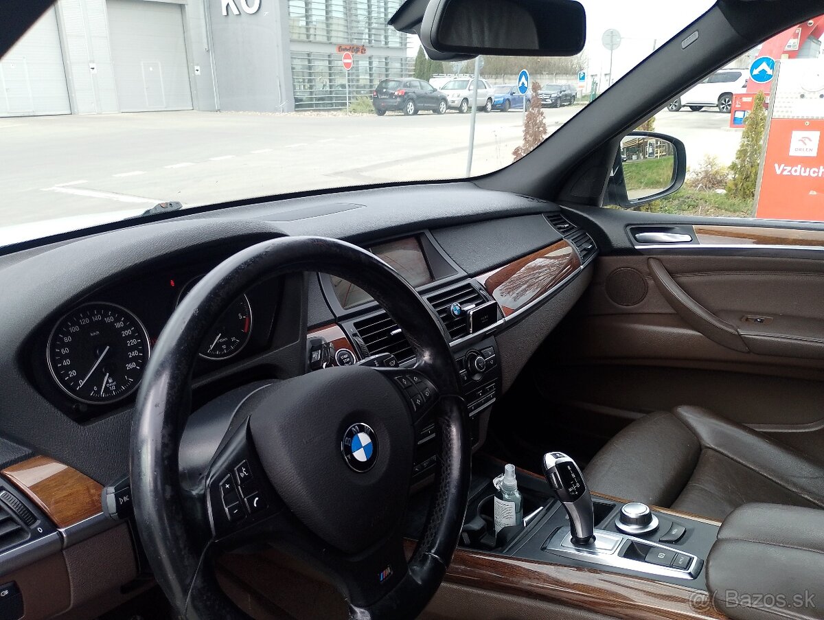 BMW X5 E70 - 10