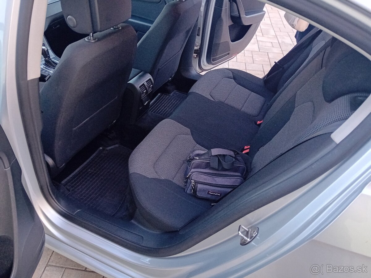Volkswagen Passat Highline 2.0tdi DSG - 10