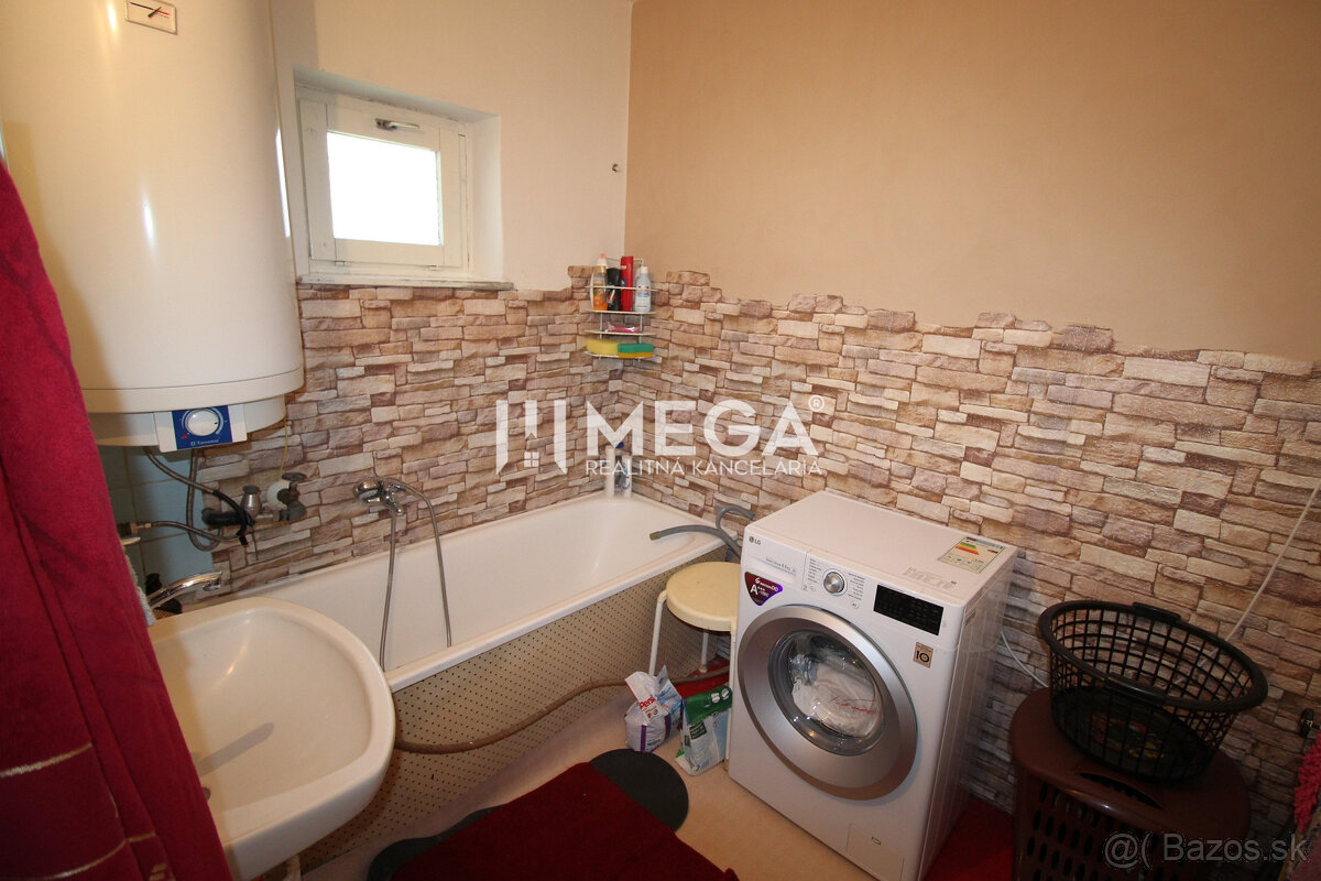 Na predaj rodinný dom s veľkým potenciálom blízko mesta Hume - 10