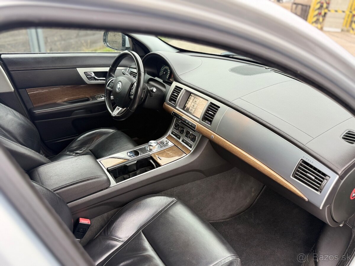 Jaguar XF 3.0d V6 facelift ZF - 10