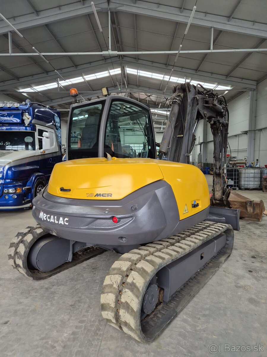MECALAC 10MCR pásový otočný bager - 10