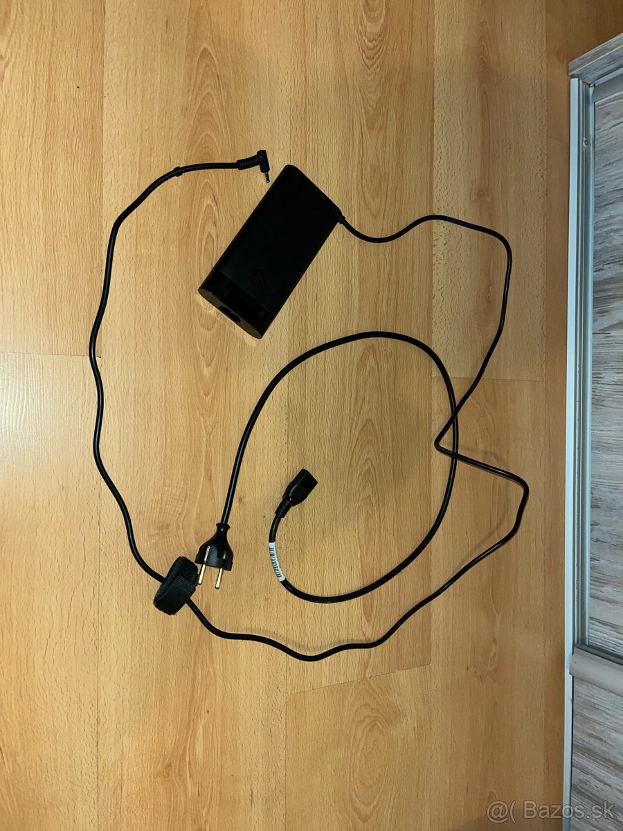 Rezervované: HP OMEN 15 - herný notebook - 10