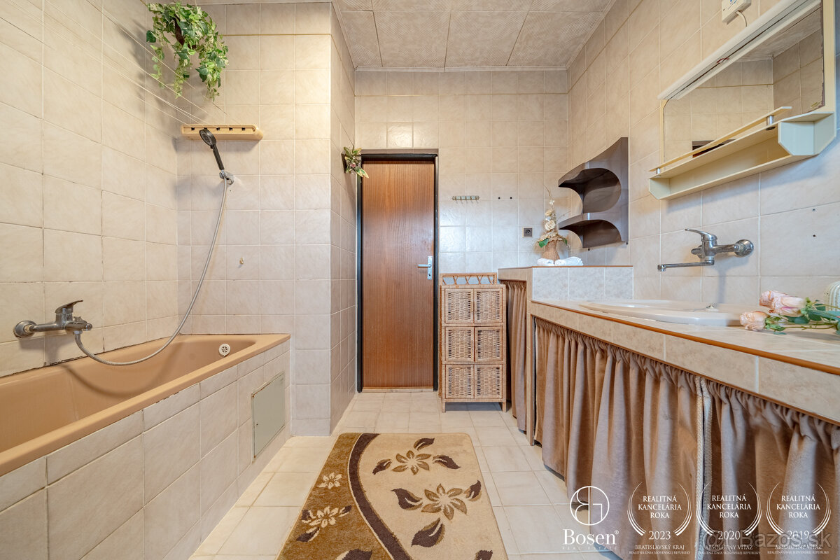 Bosen Group Vám ponúka exkluzívne na predaj 2 domy v Dolanoc - 10