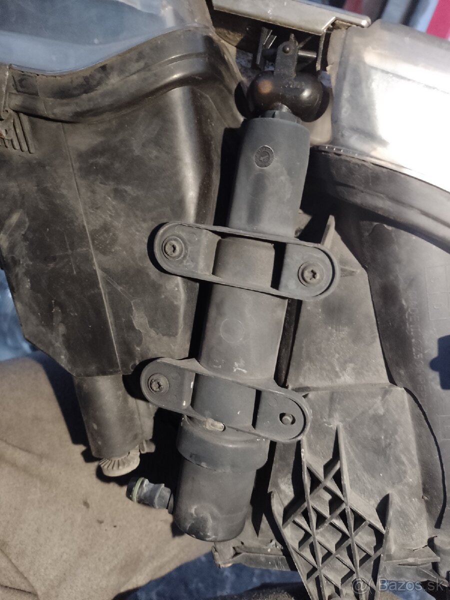 Xenon škoda Superb - 10