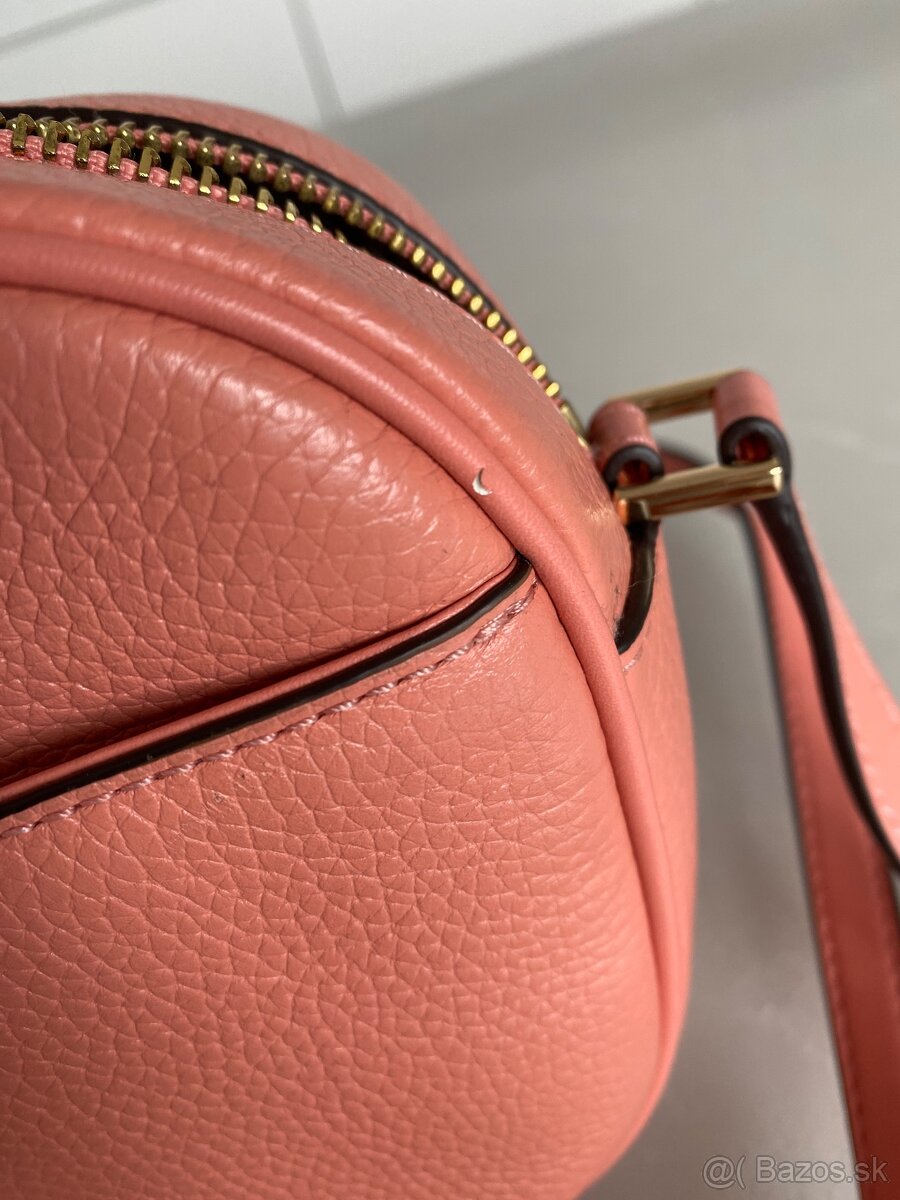 Michael Kors kožená crossbody - 10