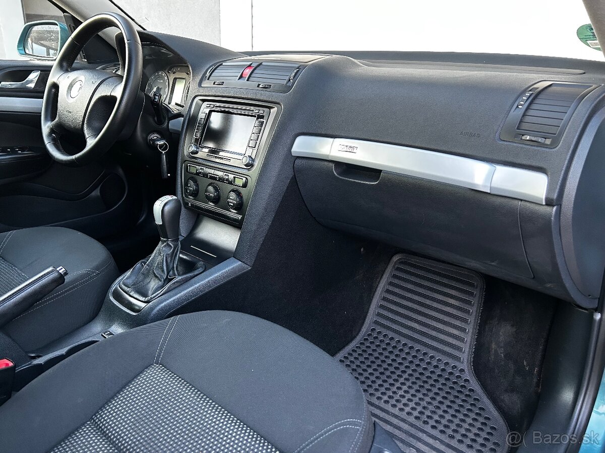 ŠKODA OCTAVIA SCOUT 2,0 TDI 4x4,XENON,ŤAŽNÉ,MODEL 2009 - 10