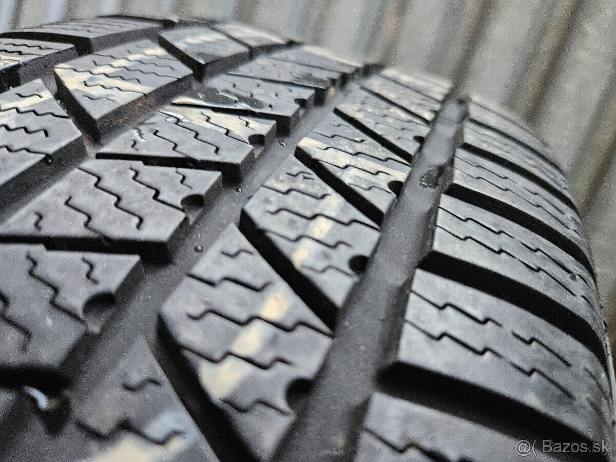 Zimné pneu Continental - 215/65 r16 - 10